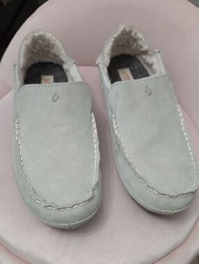 Women's Cozy Slip-On Suede Loafers in Light Gray